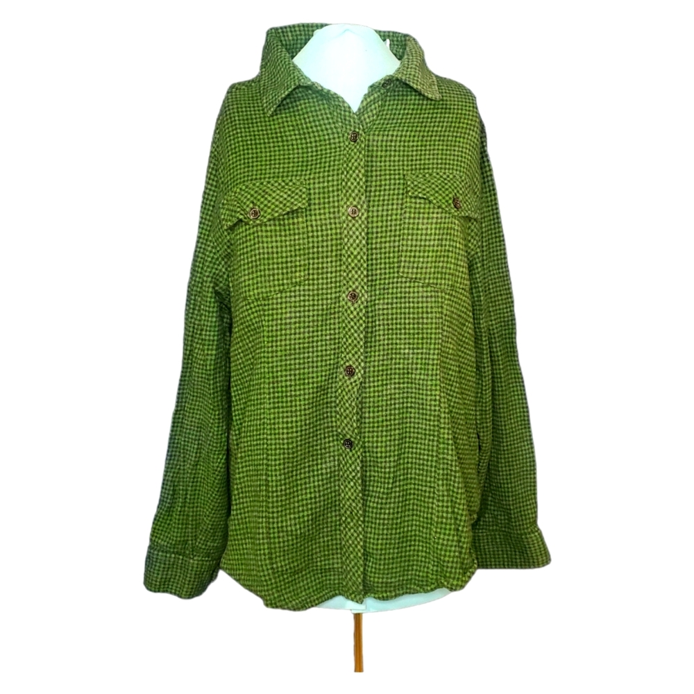 Keren Hart Green & Black Flannel Button-Up